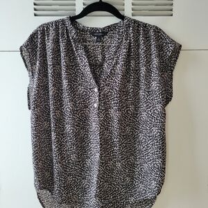 Banana Republic Monochrome Leaf Print Blouse